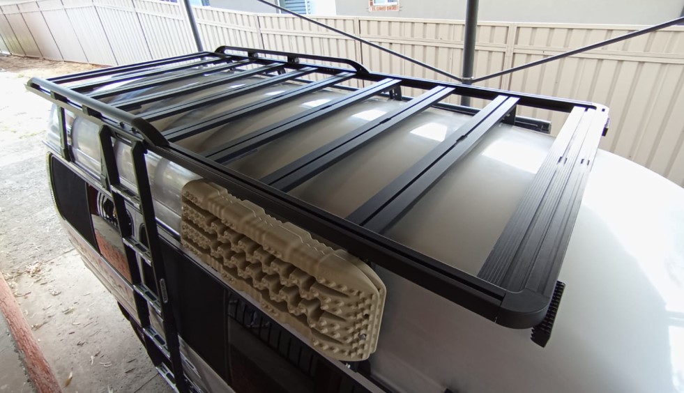 1x Tradesman Roof Platform + Ladder + 8x Brackets