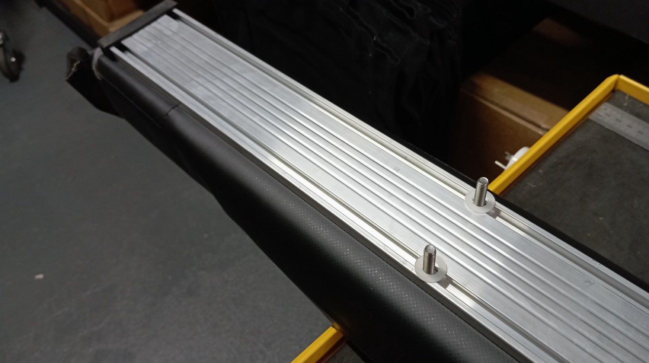 Ozroofracks | Nissan Caravan Roof Racks